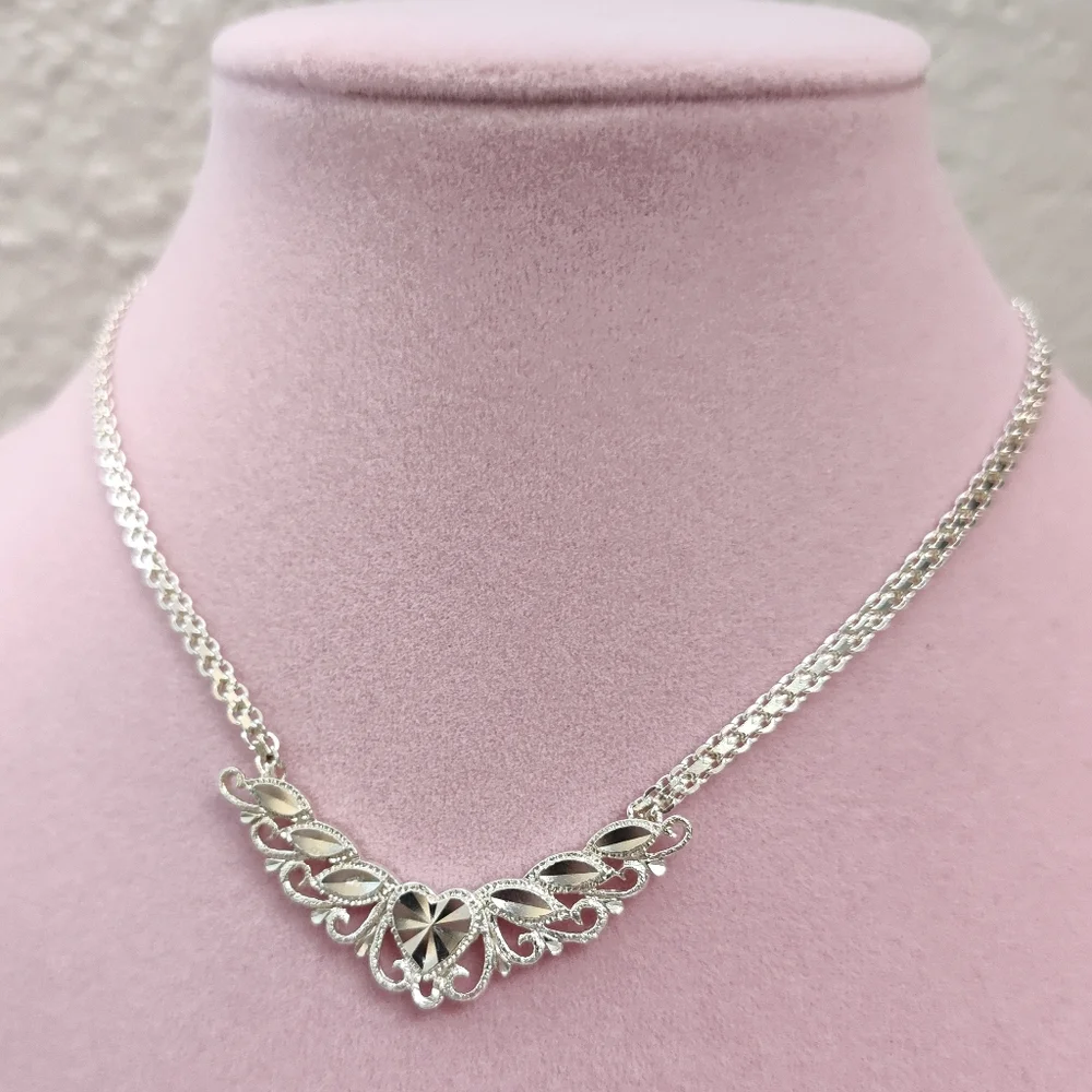 Vintage Sterling BEVERLY HILLS SILVER Filigree Diamond cut Heart Motif Necklace - Picture 5 of 11